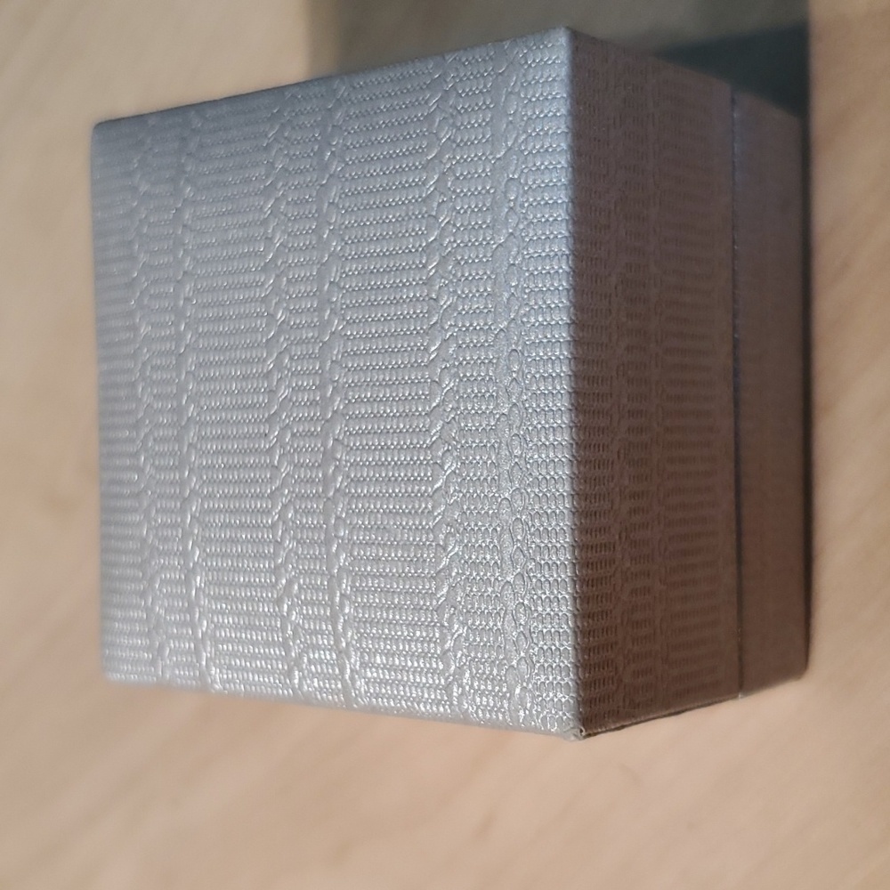 ♥️ NIB CRYSTAL HEART BROOCH - Picture 10 of 10